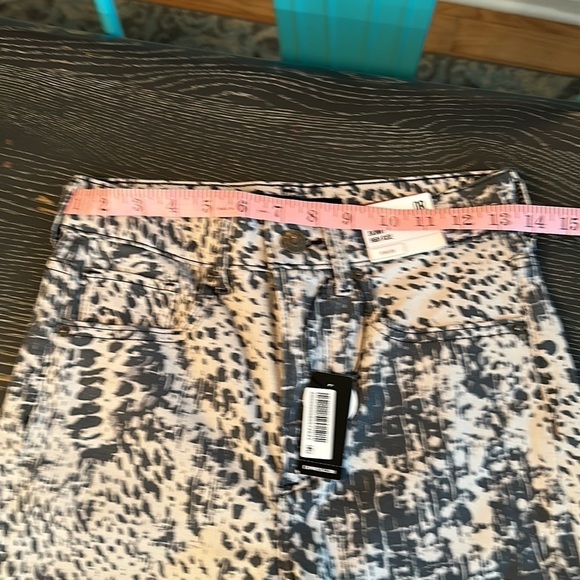 EXPRESS Stretch Skinny High Rise Snake Print Jeans, size 0 NWT - Picture 7 of 15